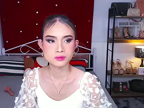 MeatyhorsecockMistress live sex cam