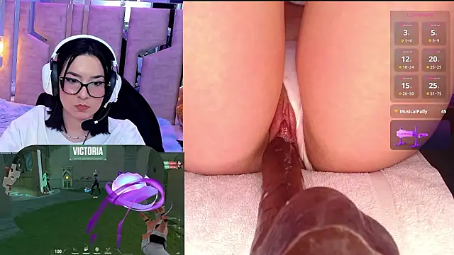 NicoleFerrel live sex cam