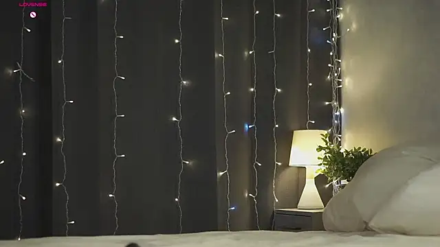 MeghanElson live sex cam