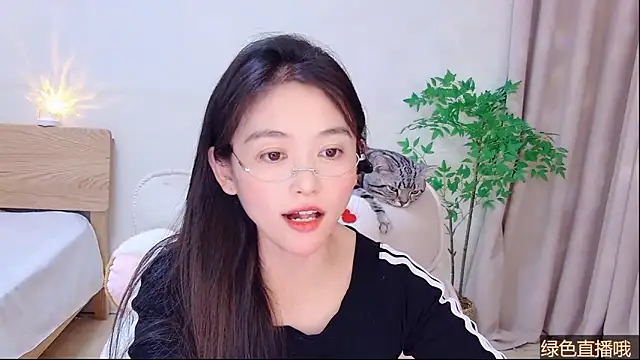 Coco-Sweetie live sex cam