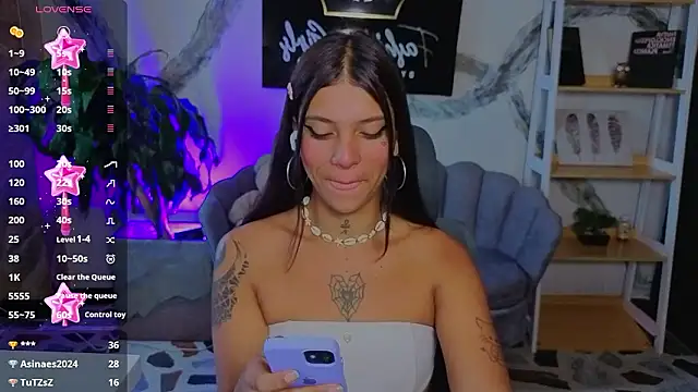 CoralRigan live sex cam