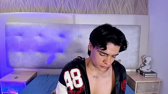 BenitoSaenz live sex cam