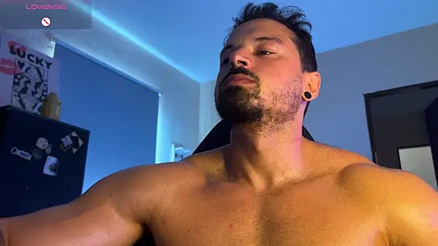Lucasfit24 live sex cam