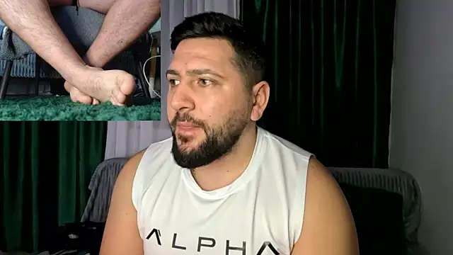 Gold_Alpha_Boy's cam snapshot