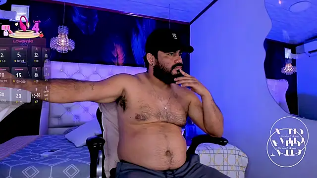 MichaelBear_'s cam snapshot