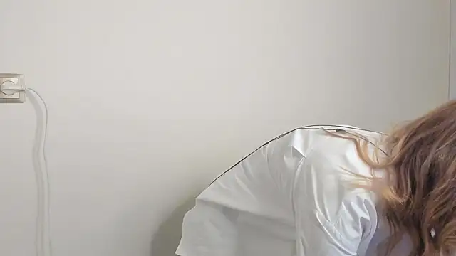 SharonFlower's cam snapshot