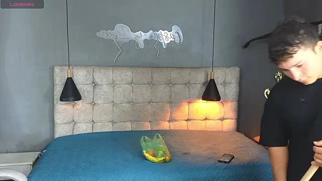 Horny_nick18 live sex cam