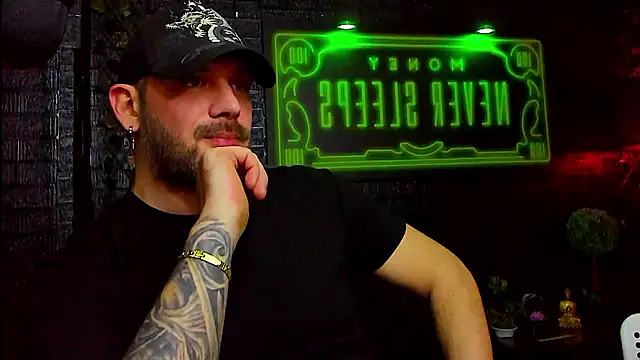 LexHardy's cam snapshot