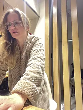 mommy_nadin's cam snapshot