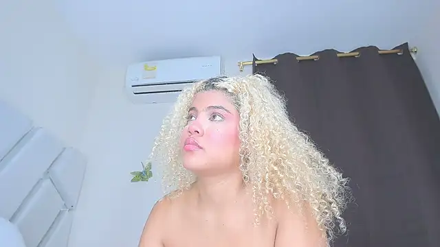 sofiacastillo01 live sex cam