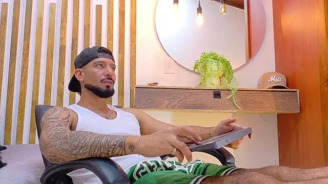 yorbymaxx's cam snapshot