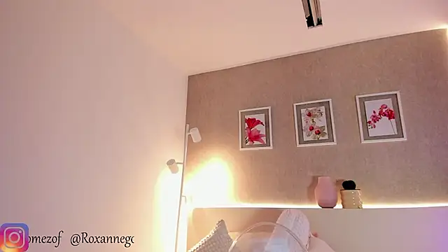 roxannegomez live sex cam