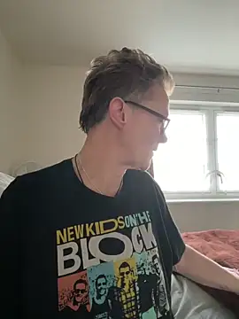 Curvy-Jinx's cam snapshot