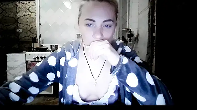 EmmaCat_'s cam snapshot