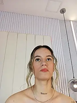 JuliaColemann's cam snapshot