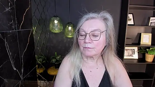 NataliMellow live sex cam