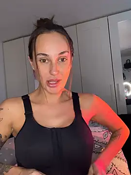 Rosieredxox's cam snapshot