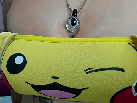 danibellucii_'s cam snapshot