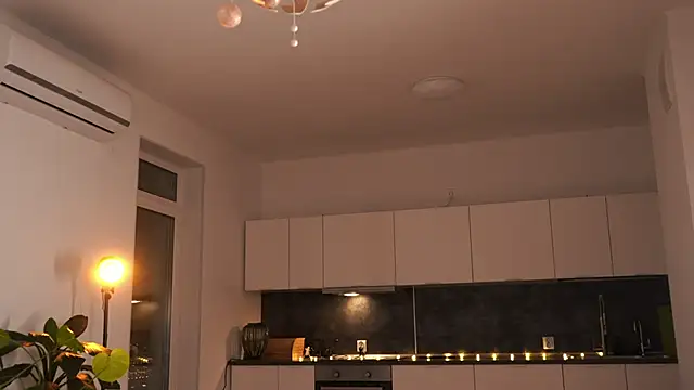 AmiFieldson's cam snapshot