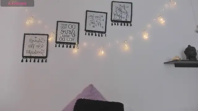 sara_os's cam snapshot