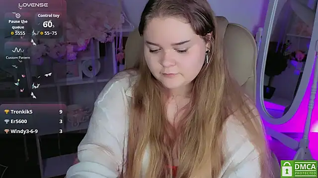 Erica__Alta's cam snapshot