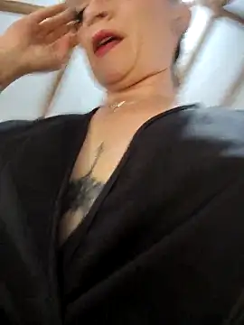 tata_sanz_ live sex cam