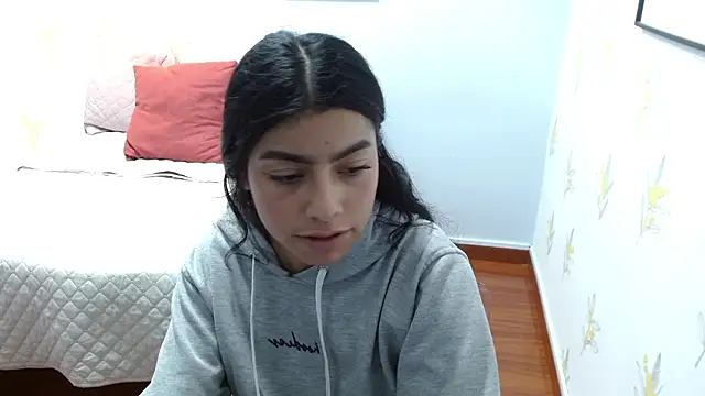 Laia_white's cam snapshot