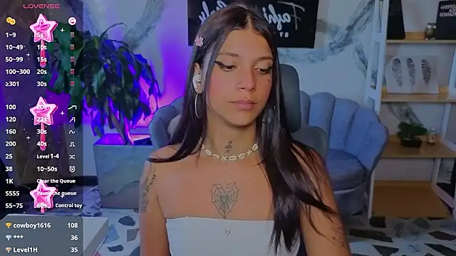 CoralRigan live sex cam