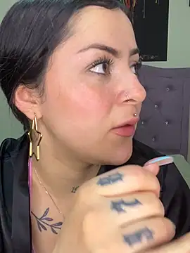 Emmie_Hot's cam snapshot