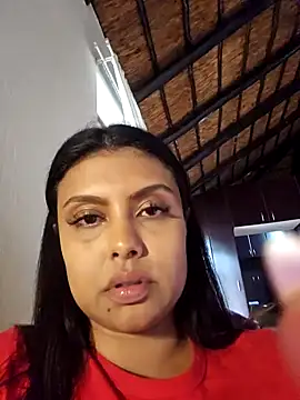 Indian_GlowingMiax live sex cam