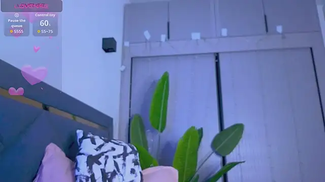 Mia_Tin's cam snapshot