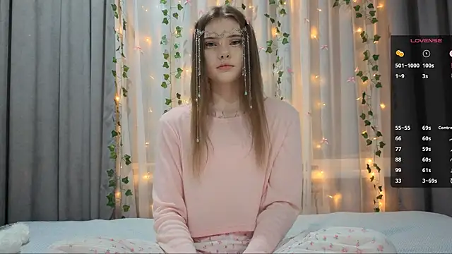 CarolinePepper's cam snapshot