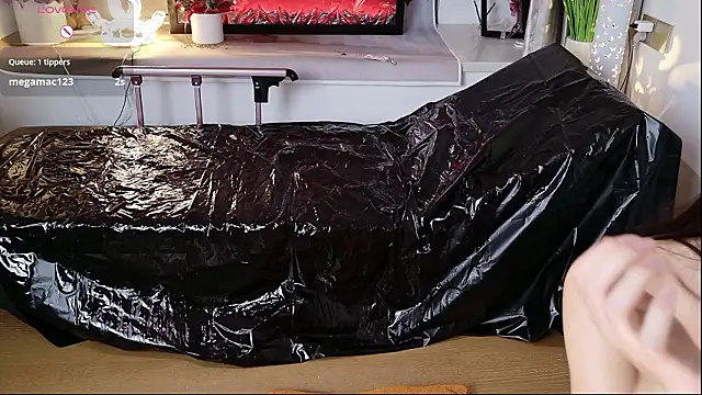 Kiki--2025 live sex cam