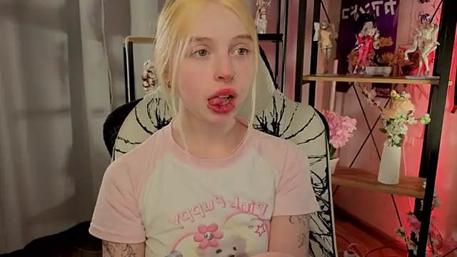 ElvenQueen's cam snapshot