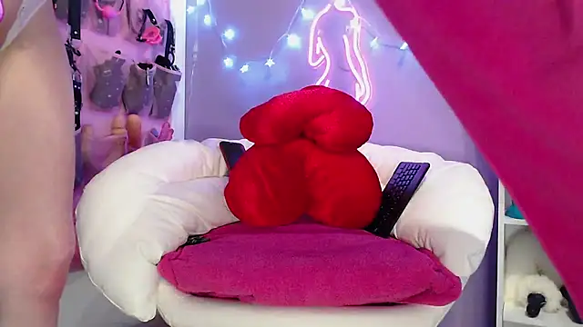 Sweeeets85 live sex cam