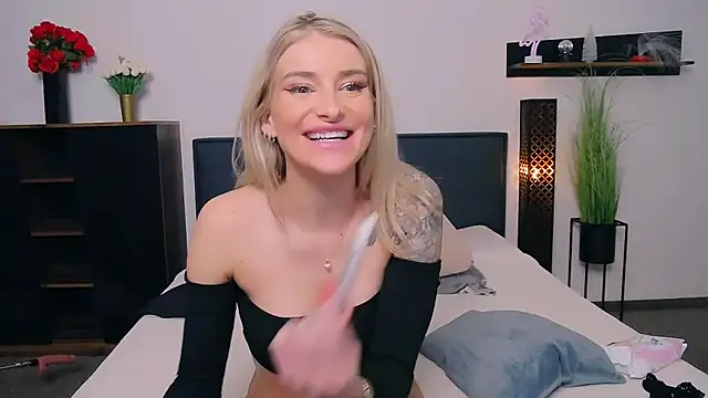 Lia_Benini live sex cam