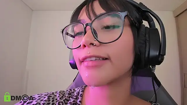 alice-rausing's cam snapshot