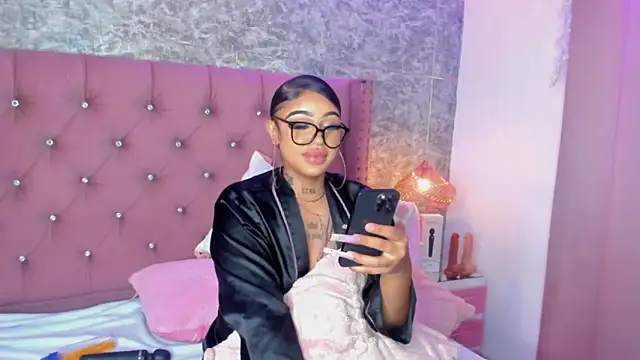 Mia_Jansen live sex cam