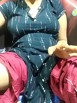 call_me_mouni099's cam snapshot