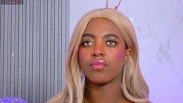 ebonydreams01's cam snapshot