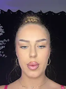 AubrieleRouj1 live sex cam