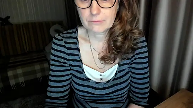 lauraoven's cam snapshot