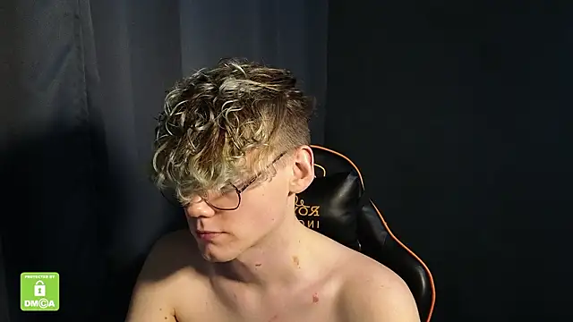 Keytaro live sex cam