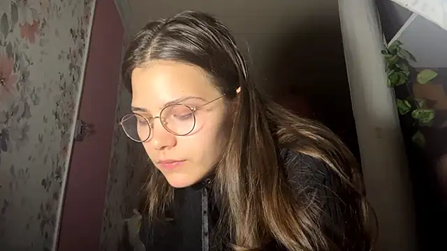 EdythRozier's cam snapshot