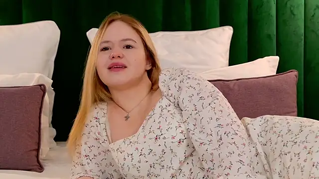 StellaFlora's cam snapshot