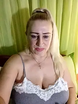 Esenia505's cam snapshot