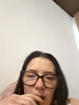 Isabella_21x's cam snapshot