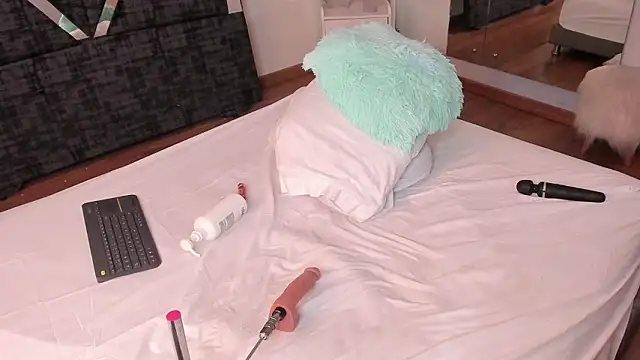 Jonness_Isa_ live sex cam