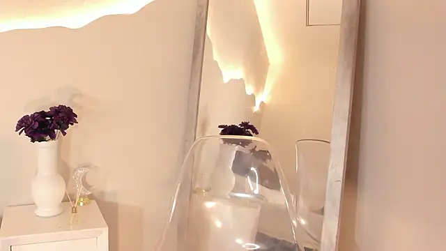 LeylaWoods's cam snapshot