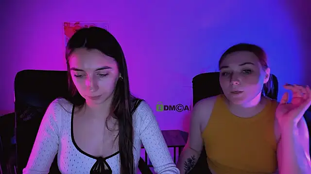 casey_meow_'s cam snapshot